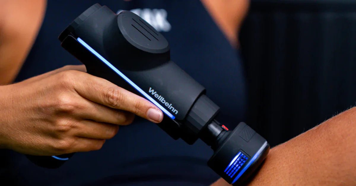 Pistola de masaje muscular: Por qué solo "vibrar" ya no es suficiente - Wellbeinn