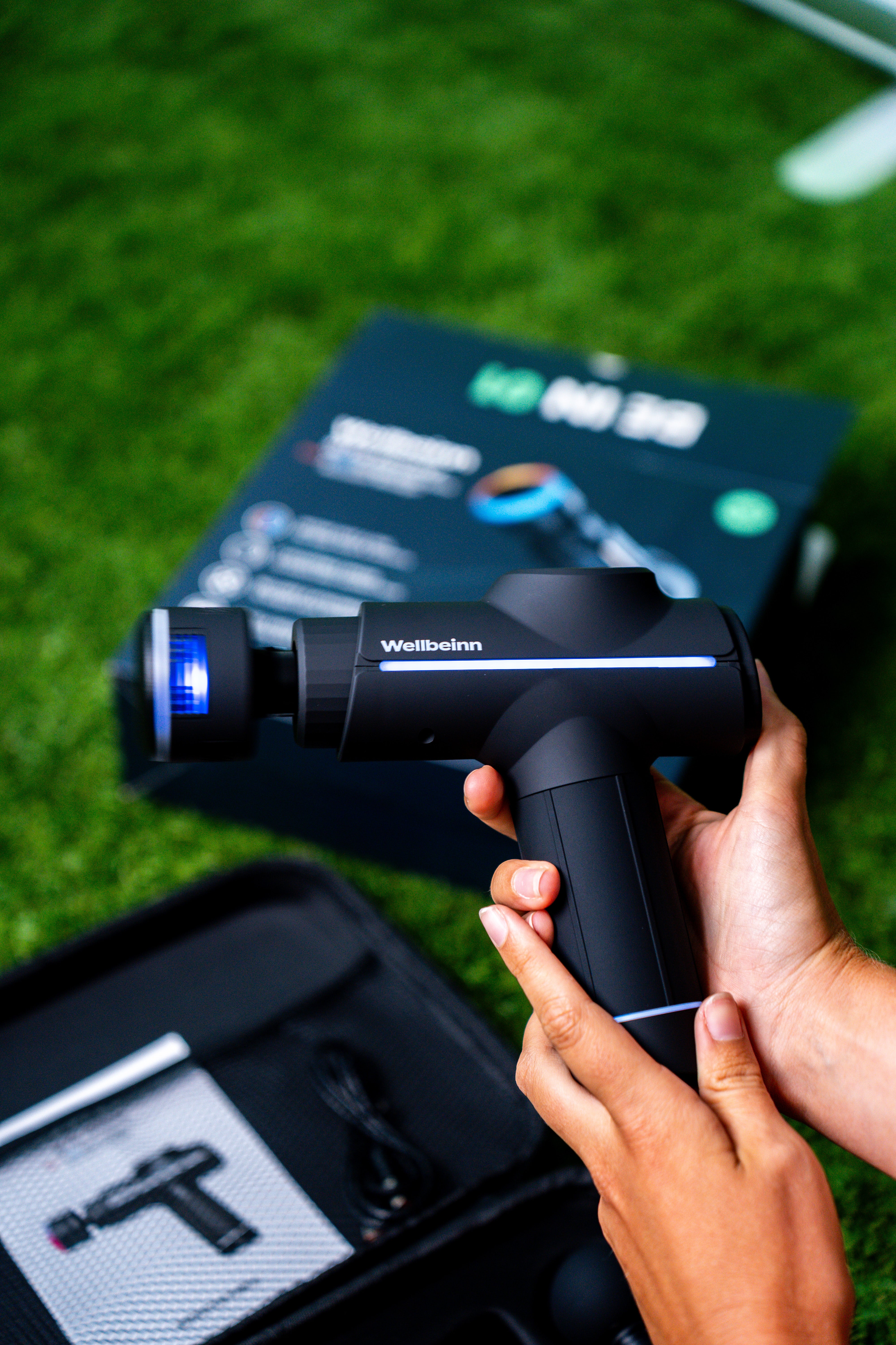 Pistola de Massagem Wellbeinn BE IN 02 | 3D Pro com Terapia de Frio e Calor